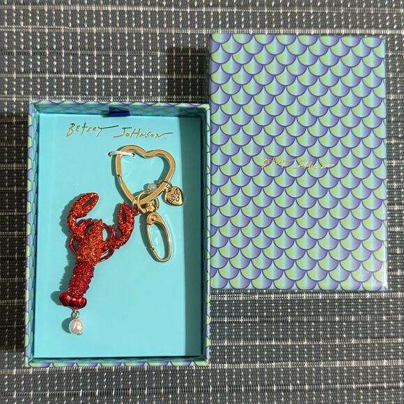 NEW | Betsey Johnson | Crystal Lobster Bag Charm / Key Chain - Picture 3 of 3